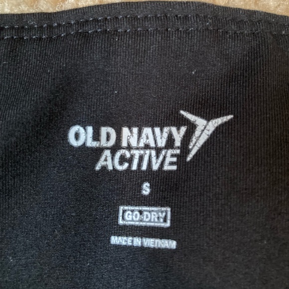 Old Navy Active Go-Dry Leggings - Picture 3 of 4